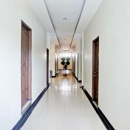 OYO 627 Tirta Kencana Syariah Hotel Pekanbaru Bagian luar foto