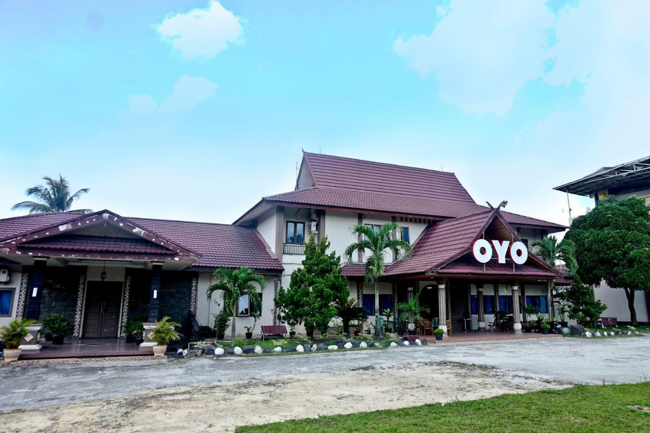 OYO 627 Tirta Kencana Syariah Hotel Pekanbaru Bagian luar foto