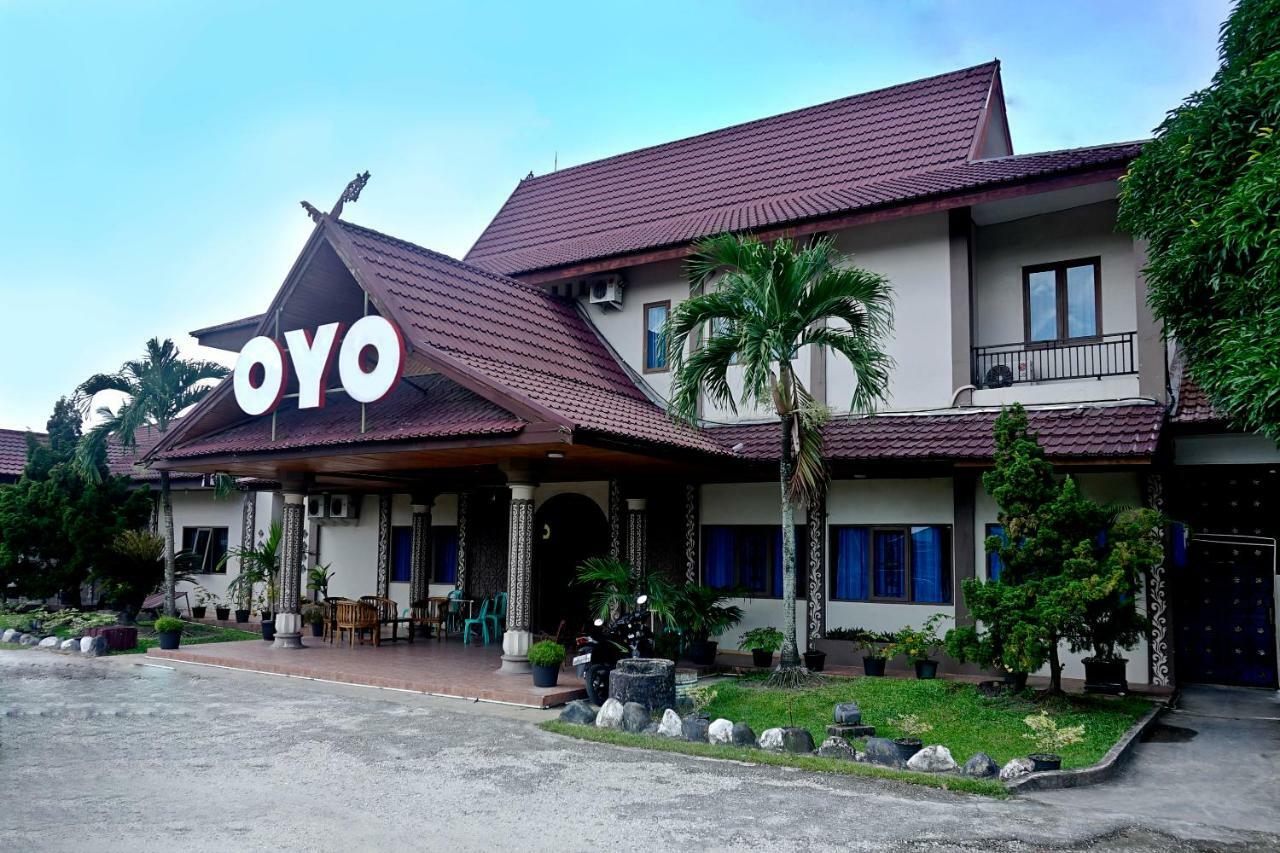 OYO 627 Tirta Kencana Syariah Hotel Pekanbaru Bagian luar foto