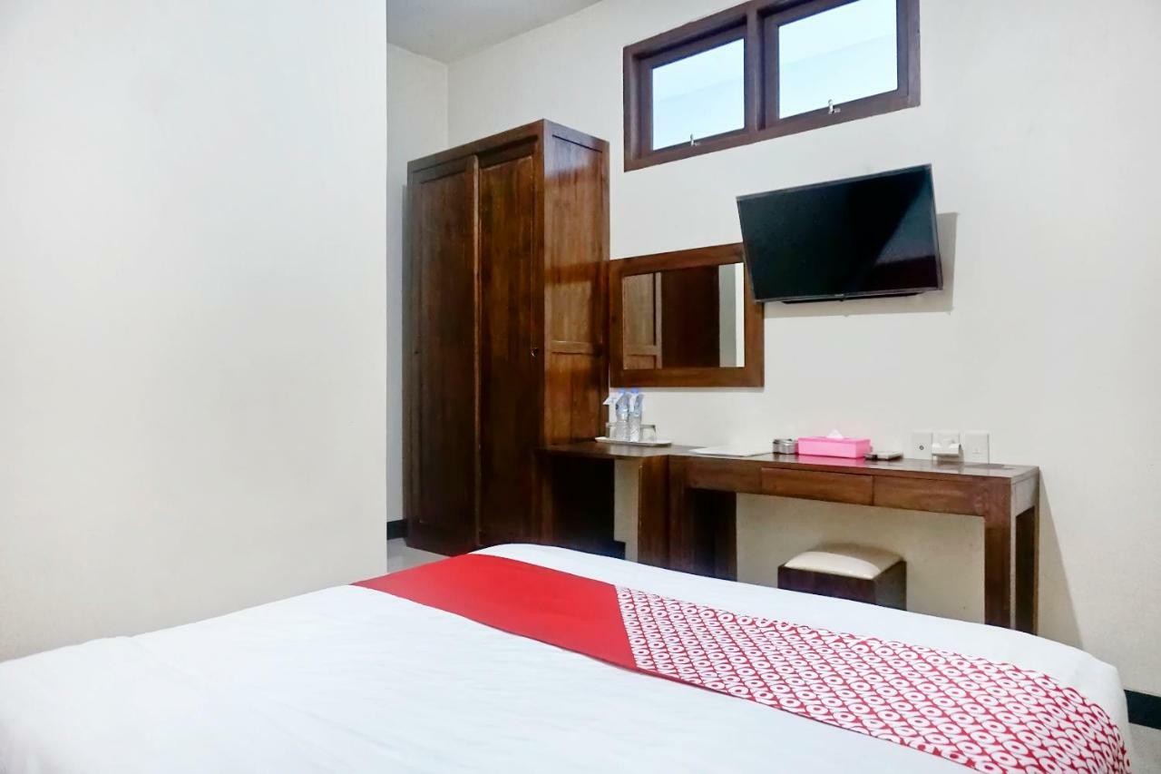 OYO 627 Tirta Kencana Syariah Hotel Pekanbaru Bagian luar foto