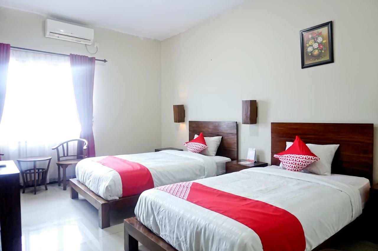 OYO 627 Tirta Kencana Syariah Hotel Pekanbaru Bagian luar foto