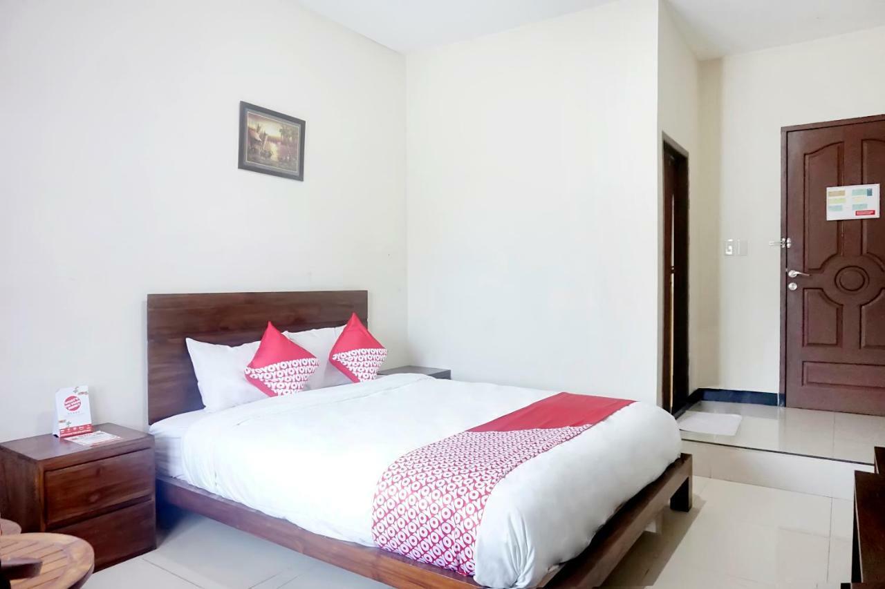 OYO 627 Tirta Kencana Syariah Hotel Pekanbaru Bagian luar foto