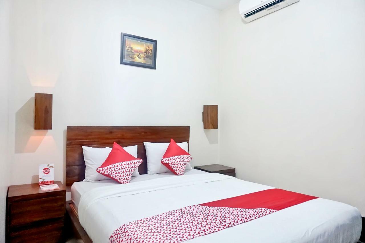 OYO 627 Tirta Kencana Syariah Hotel Pekanbaru Bagian luar foto