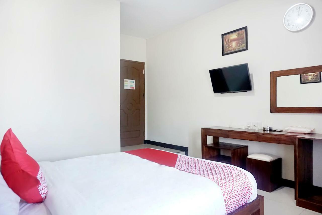 OYO 627 Tirta Kencana Syariah Hotel Pekanbaru Bagian luar foto