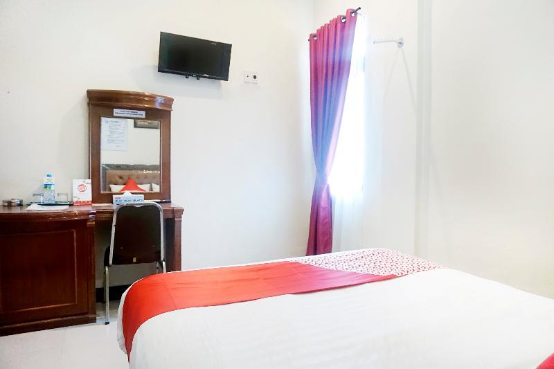OYO 627 Tirta Kencana Syariah Hotel Pekanbaru Bagian luar foto